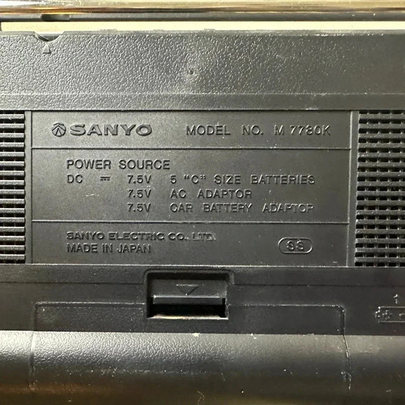 Sanyo M7770K 4 Band Blue Radio Cassette Player Recorder Boombox Made In Japan - Picture 3 of 8